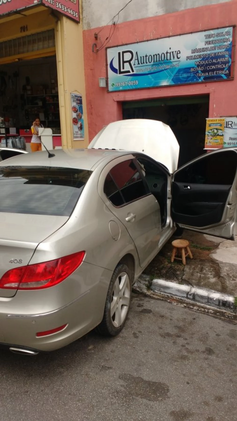 Foto 20: Reparo no teto solar — LR Automotive