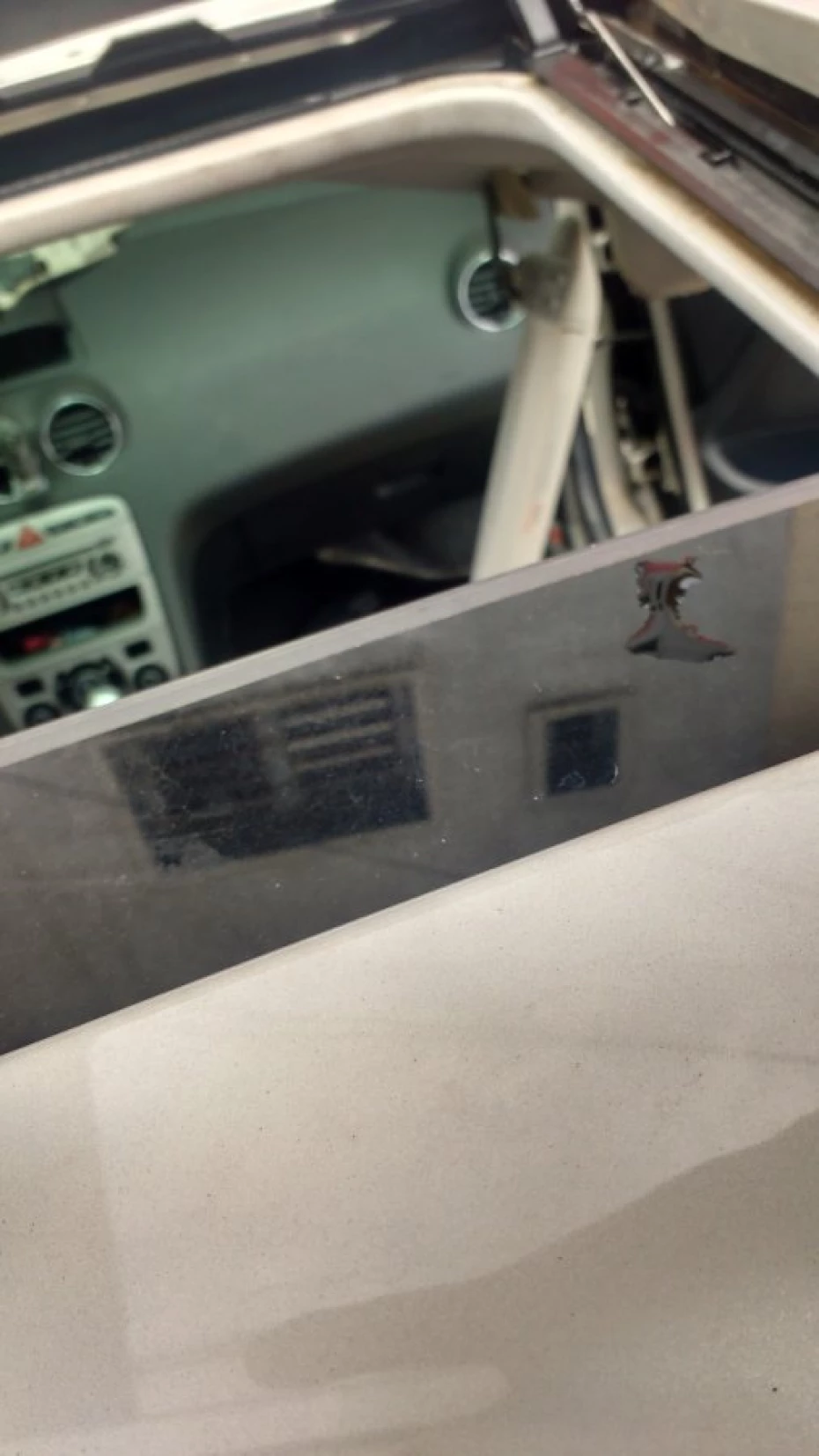 Foto 17: Teto solar com infiltra??o de ?gua — LR Automotive